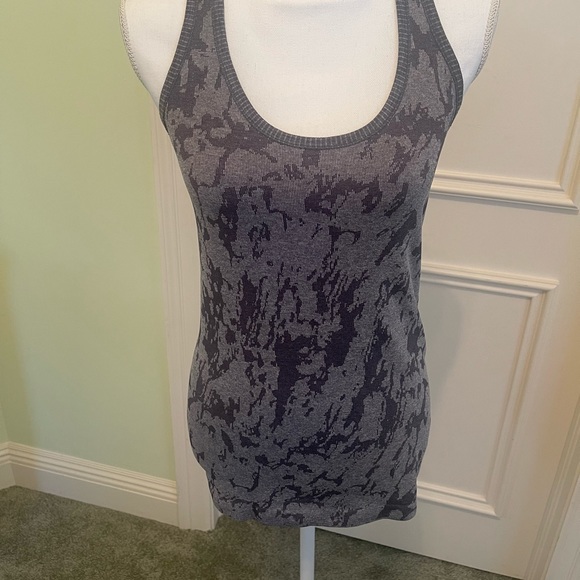 Stella Elyse Athletic Tank Top - Picture 10 of 14